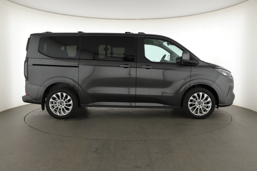 Ford Tourneo Custom, 2025