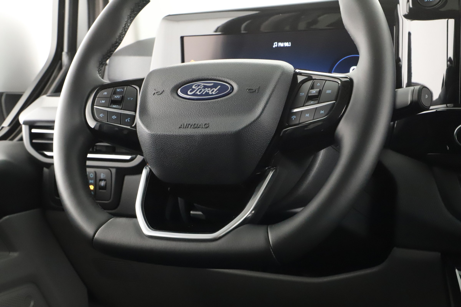 Ford Tourneo Custom - 2025
