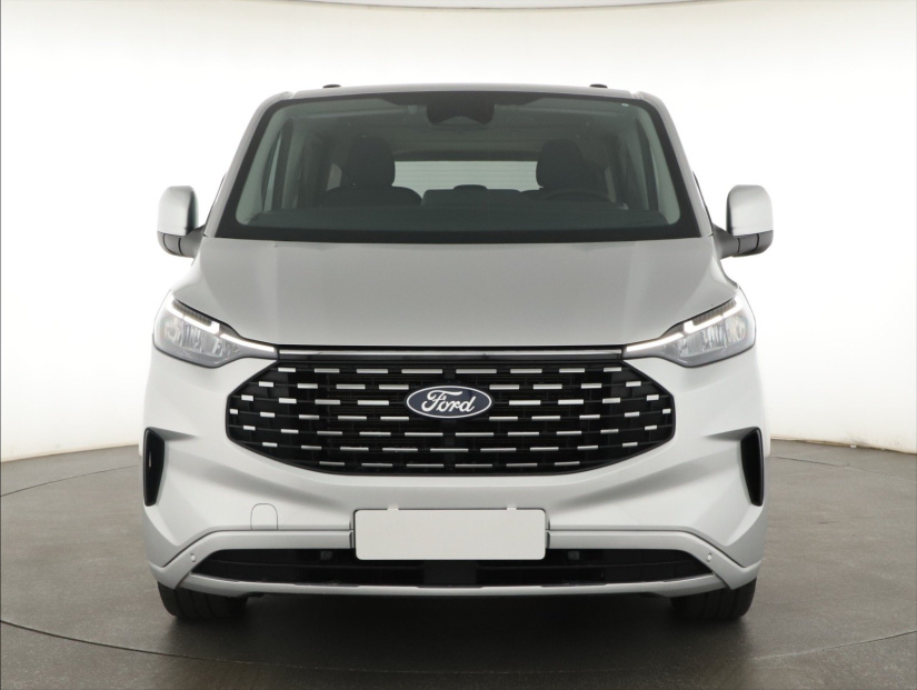 Ford Tourneo Custom, 2025