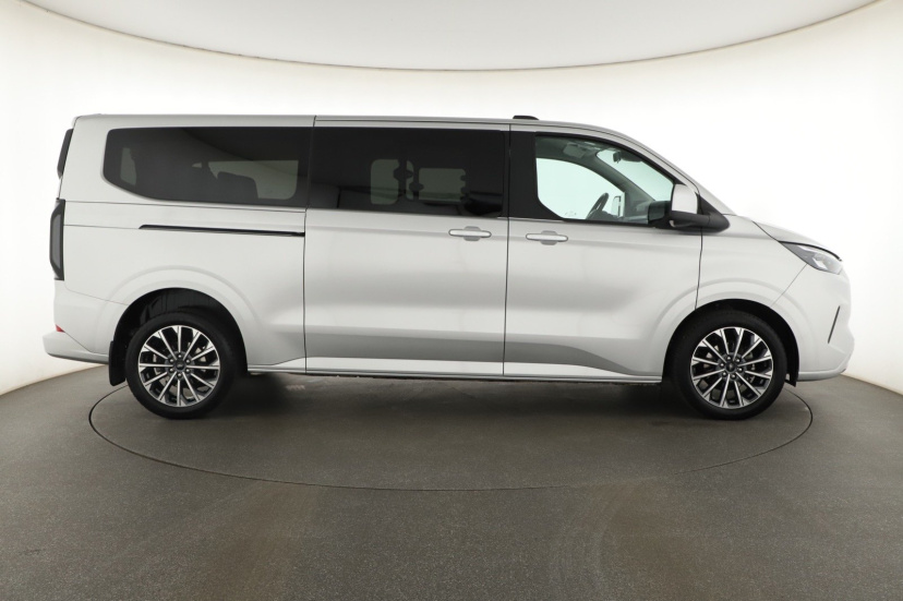 Ford Tourneo Custom, 2025