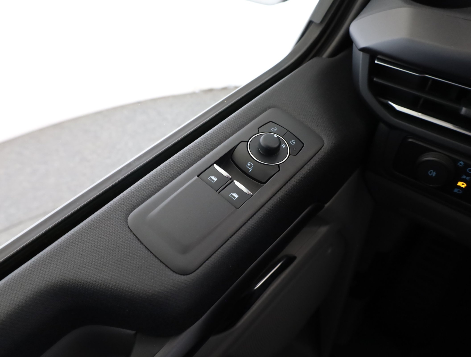 Ford Tourneo Custom - 2025