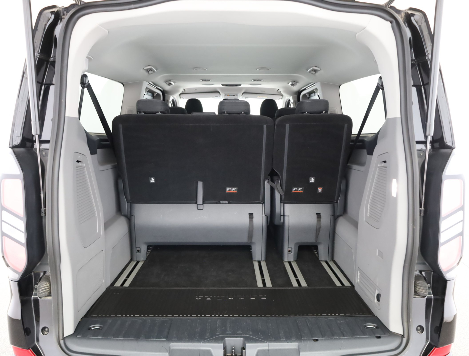 Ford Tourneo Custom - 2025