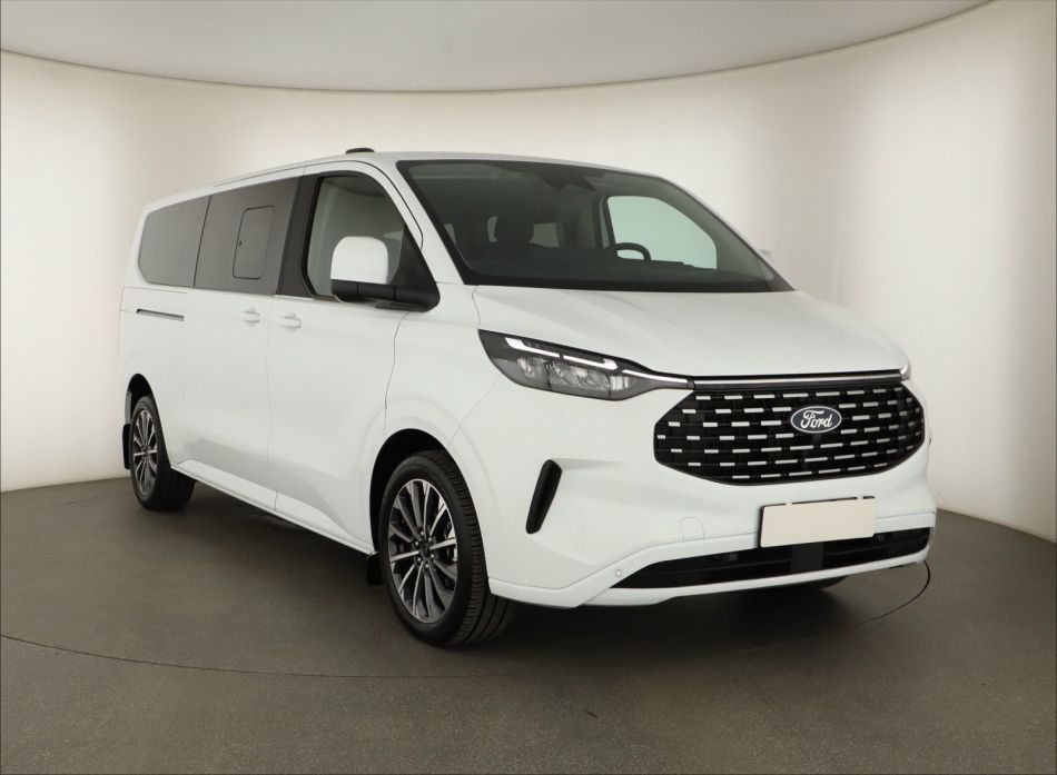 Ford Tourneo Custom - 2025