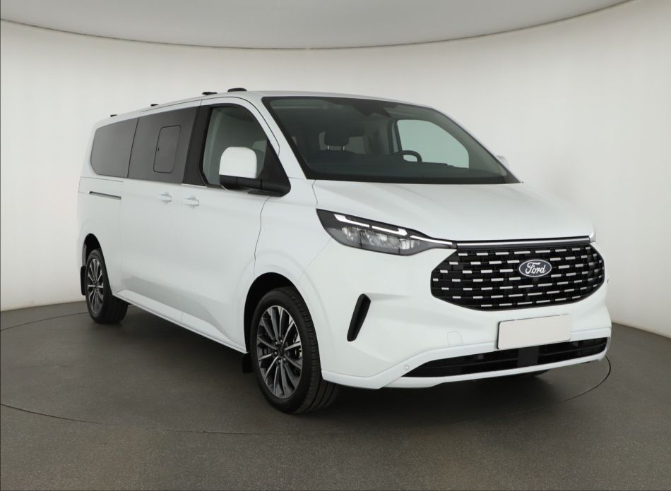 Ford Tourneo Custom - 2025