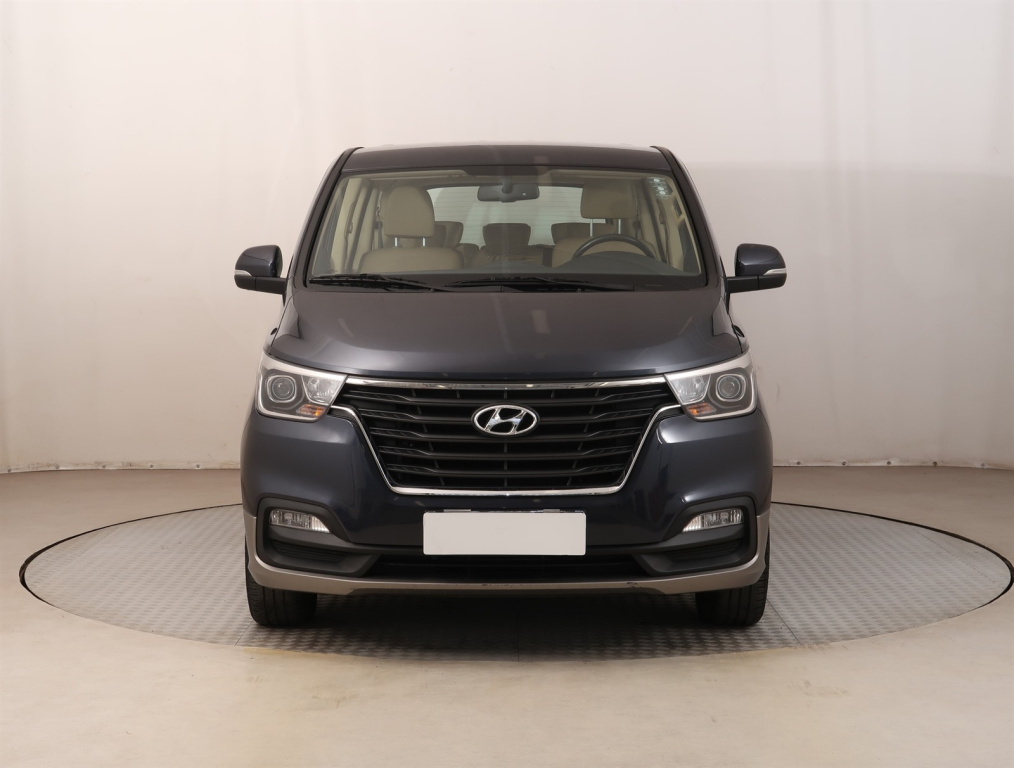 Hyundai H-1 Tour