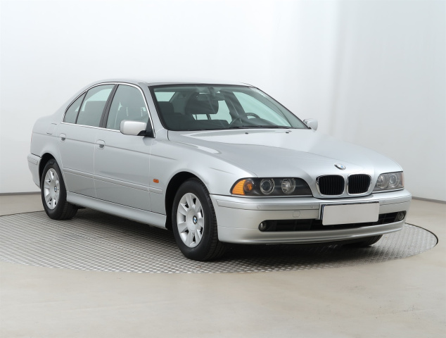 BMW 520i