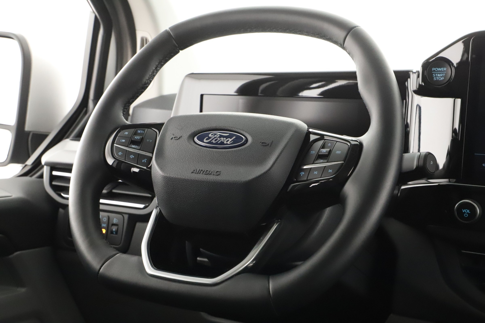 Ford Tourneo Custom - 2024