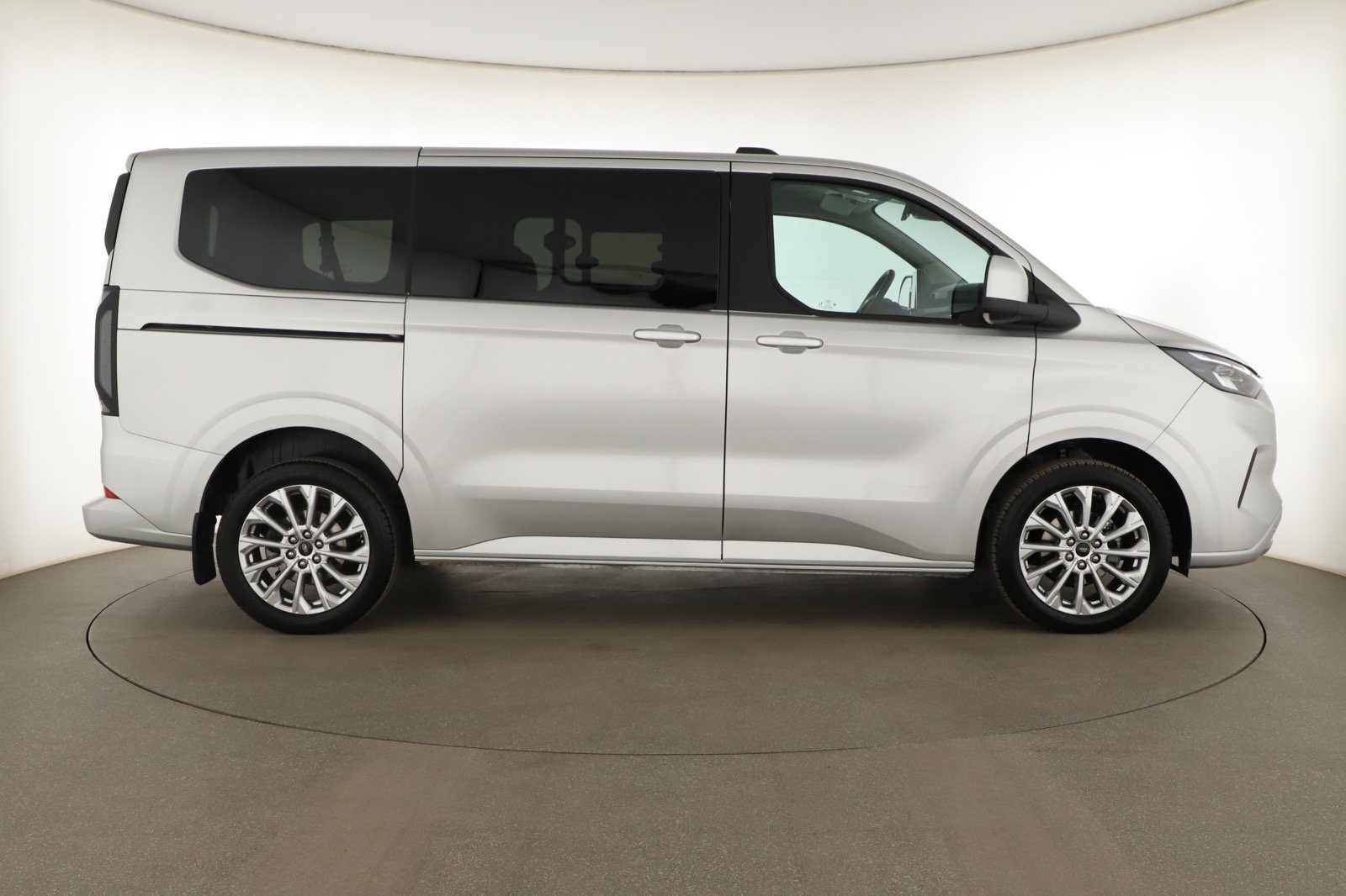 Ford Tourneo Custom - 2024