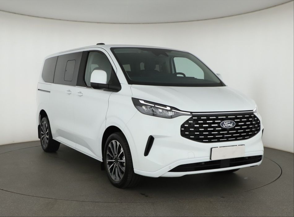 Ford Tourneo Custom - 2025