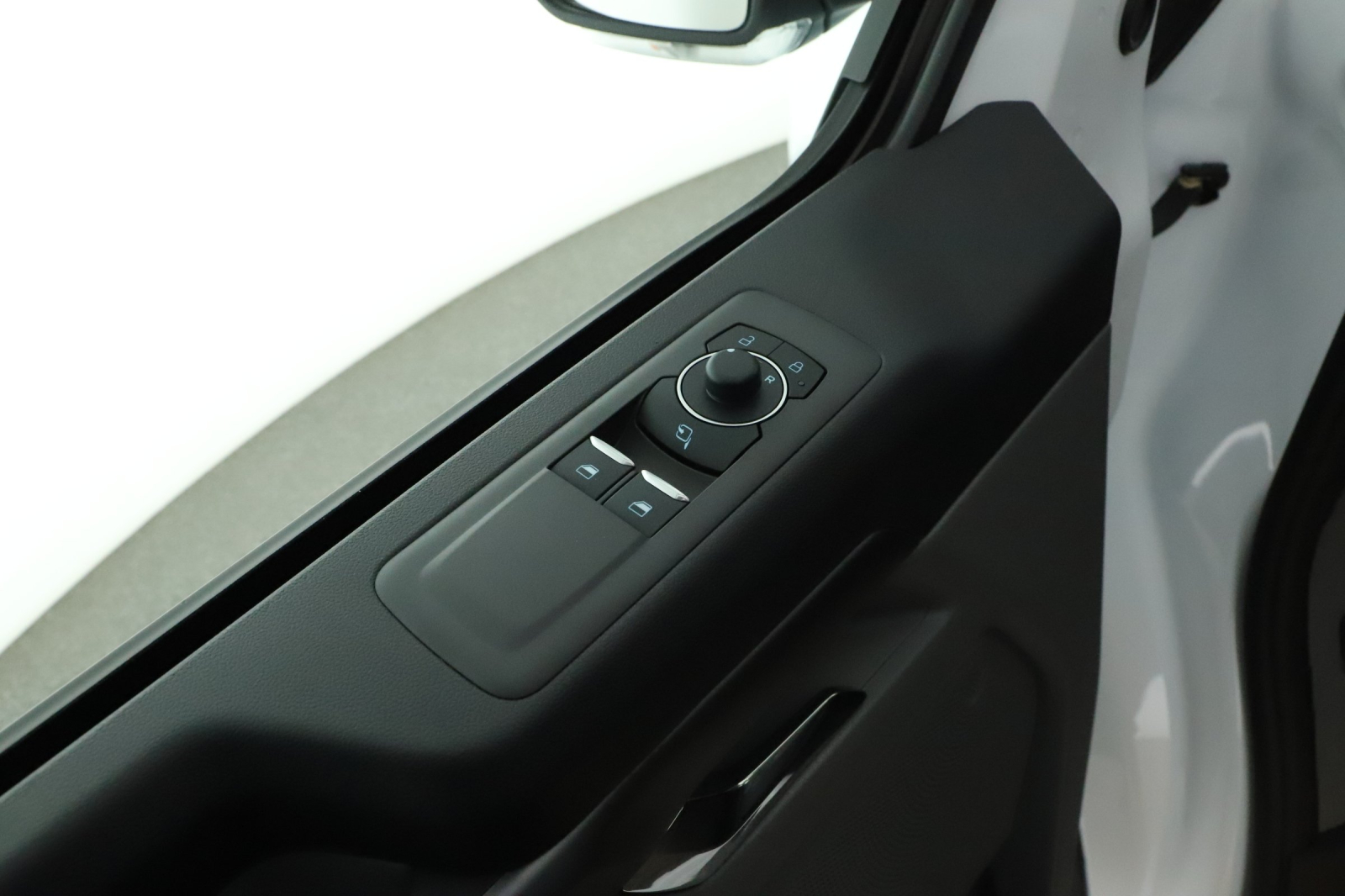 Ford Tourneo Custom - 2025