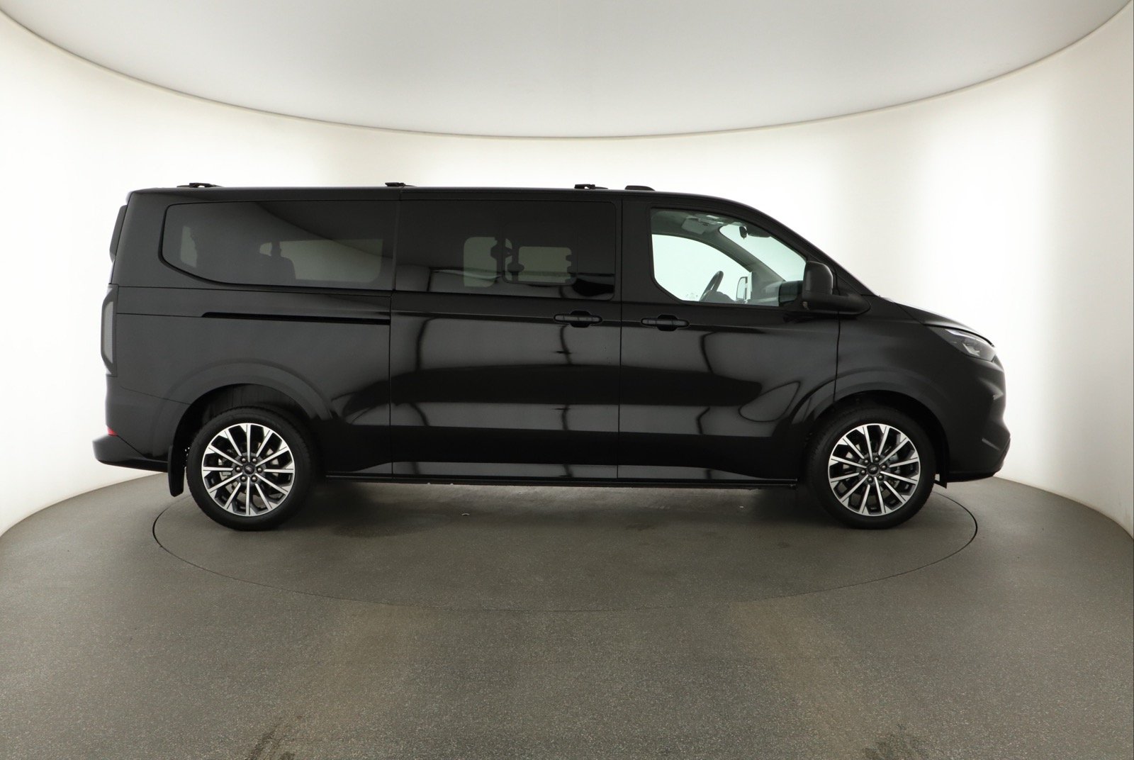Ford Tourneo Custom - 2025