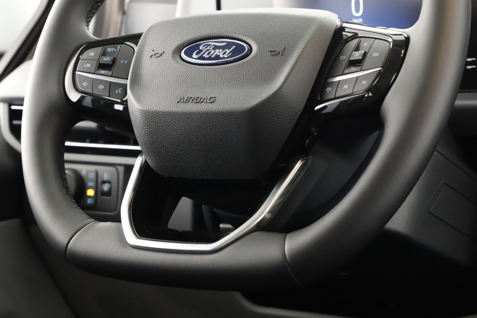 Ford Tourneo Custom - 2024