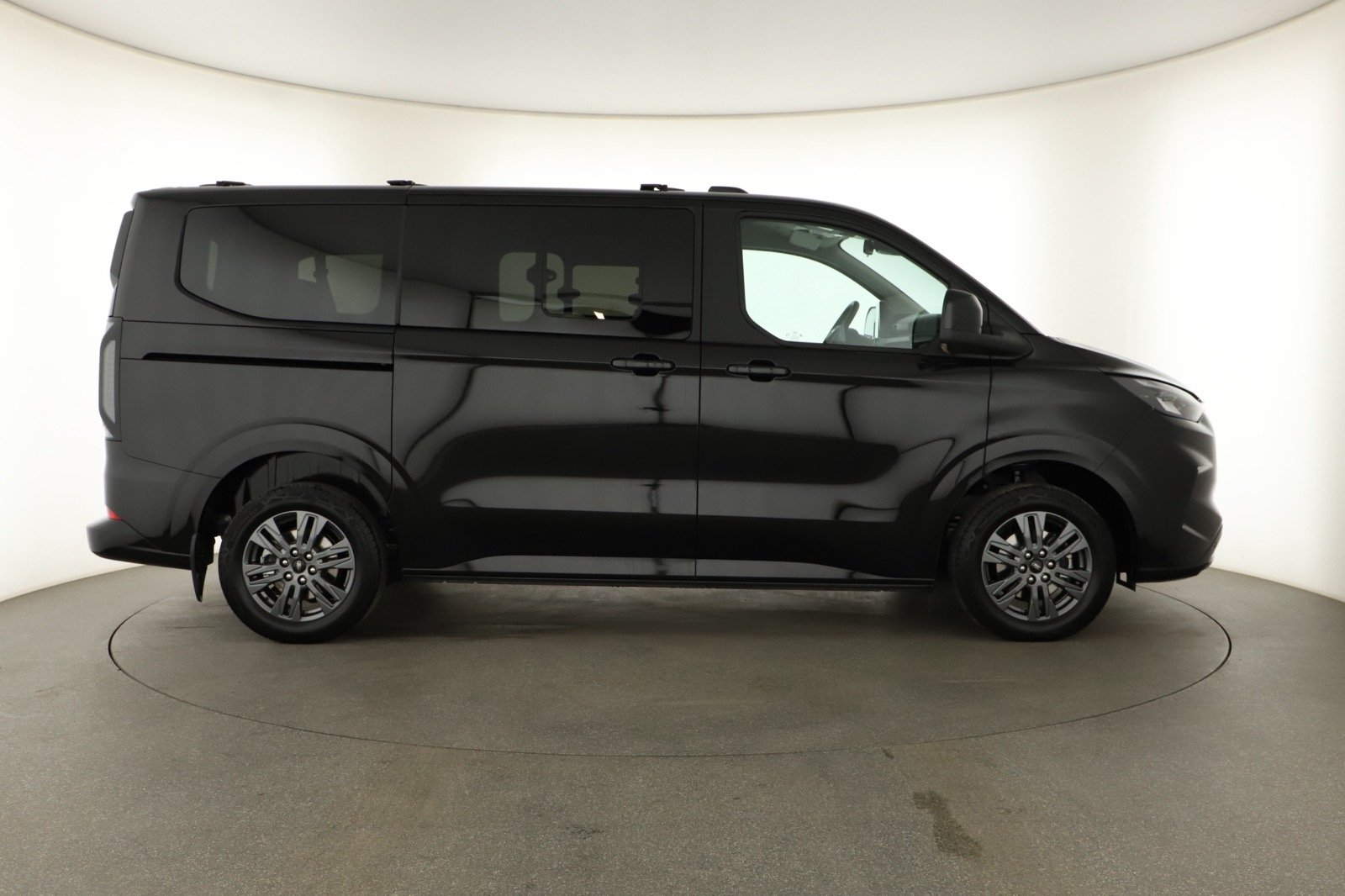 Ford Tourneo Custom - 2025