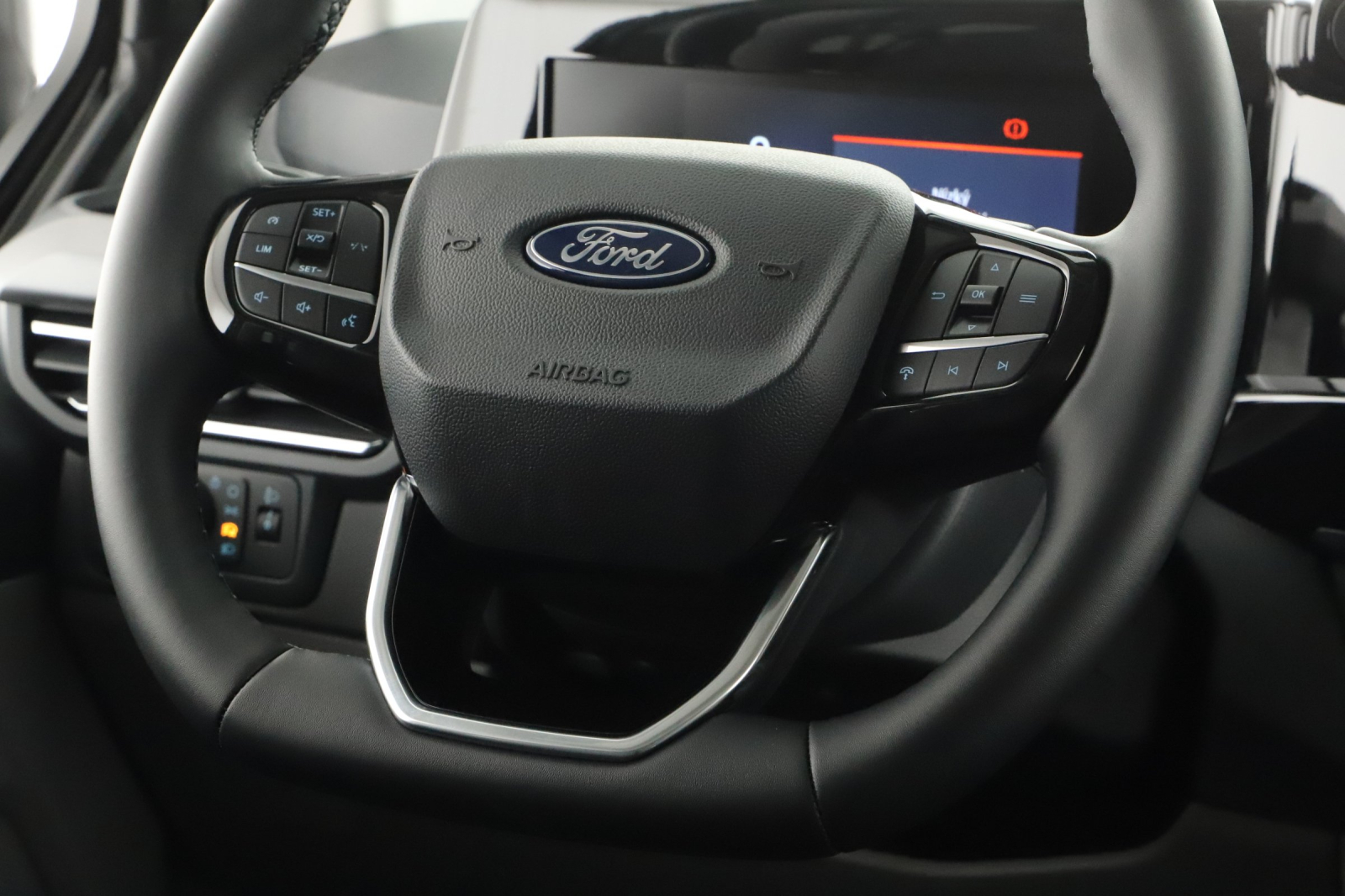 Ford Tourneo Custom - 2025