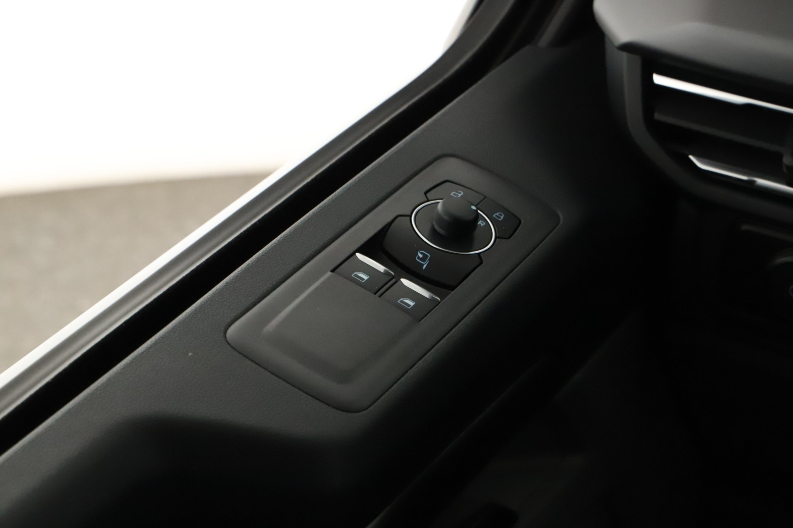 Ford Tourneo Custom - 2025