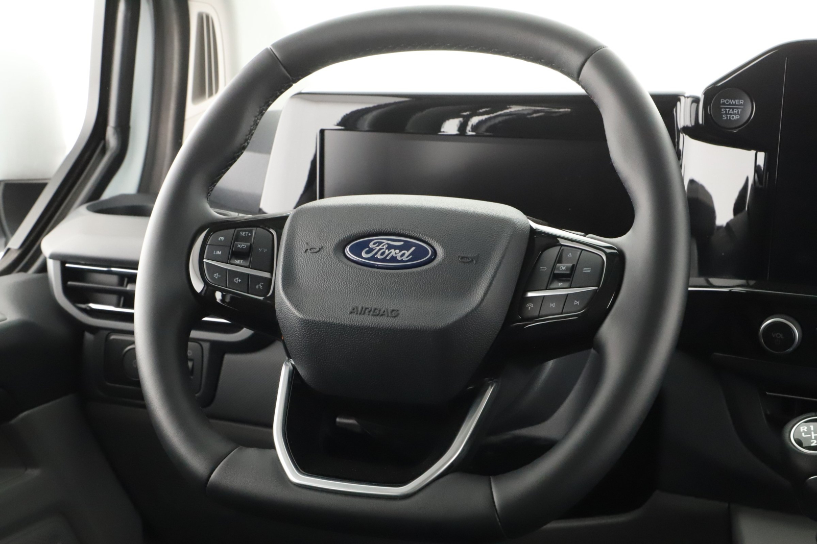 Ford Tourneo Custom - 2024