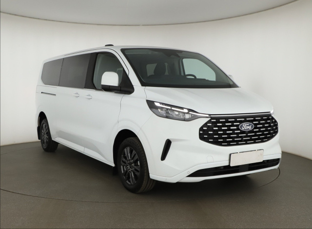 Ford Tourneo Custom 2024