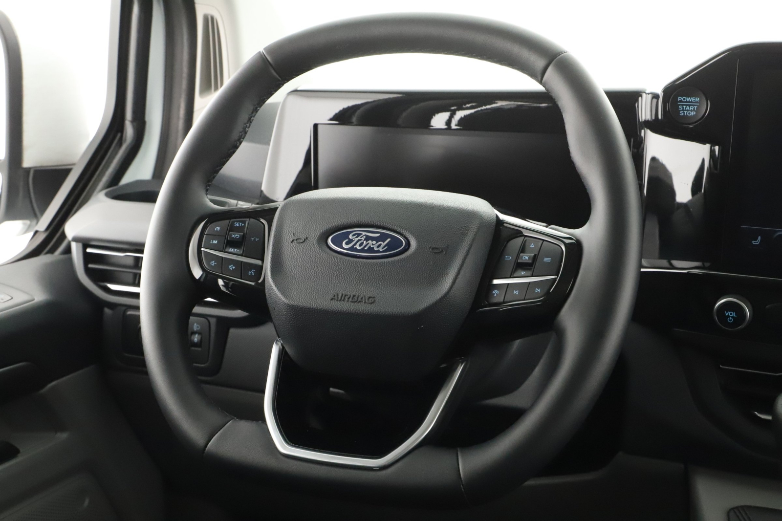 Ford Tourneo Custom - 2024