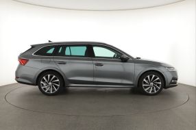 Škoda Octavia - 2023