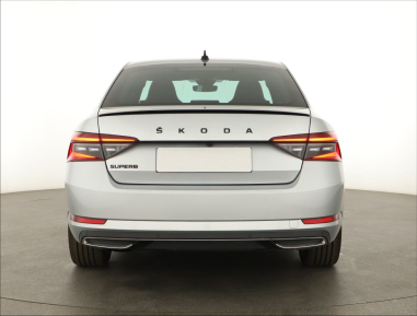 Škoda Superb - 2024