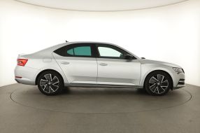 Škoda Superb - 2024