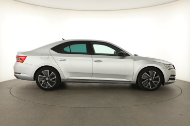 Škoda Superb - 2024