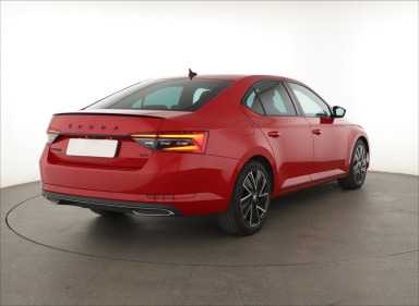 Škoda Superb - 2024