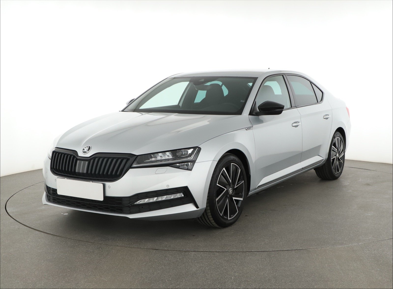 Škoda Superb - 2024