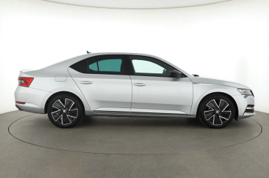 Škoda Superb - 2024