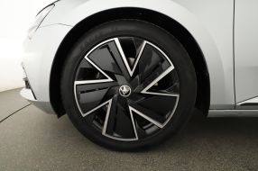 Škoda Superb - 2024