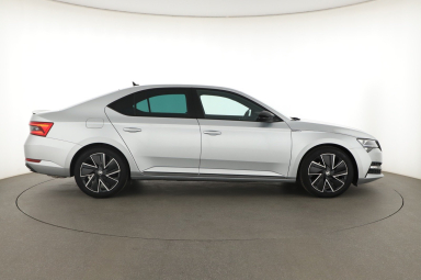 Škoda Superb - 2024