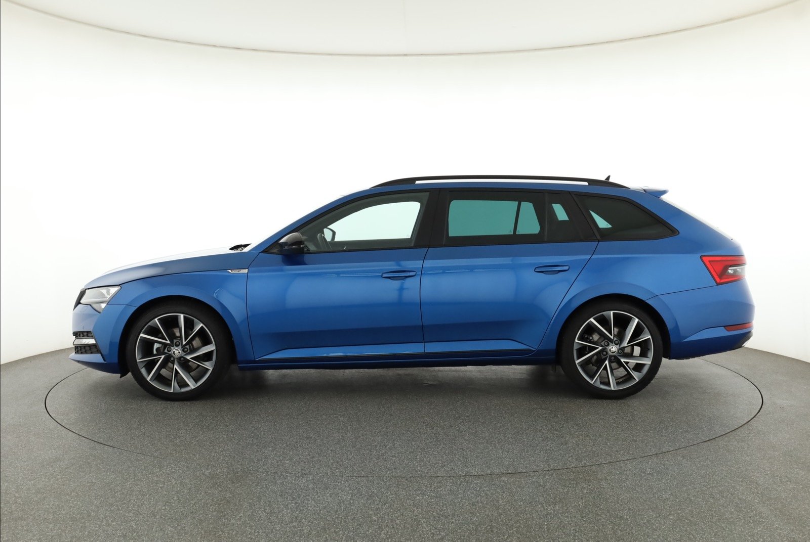 Škoda Superb - 2024