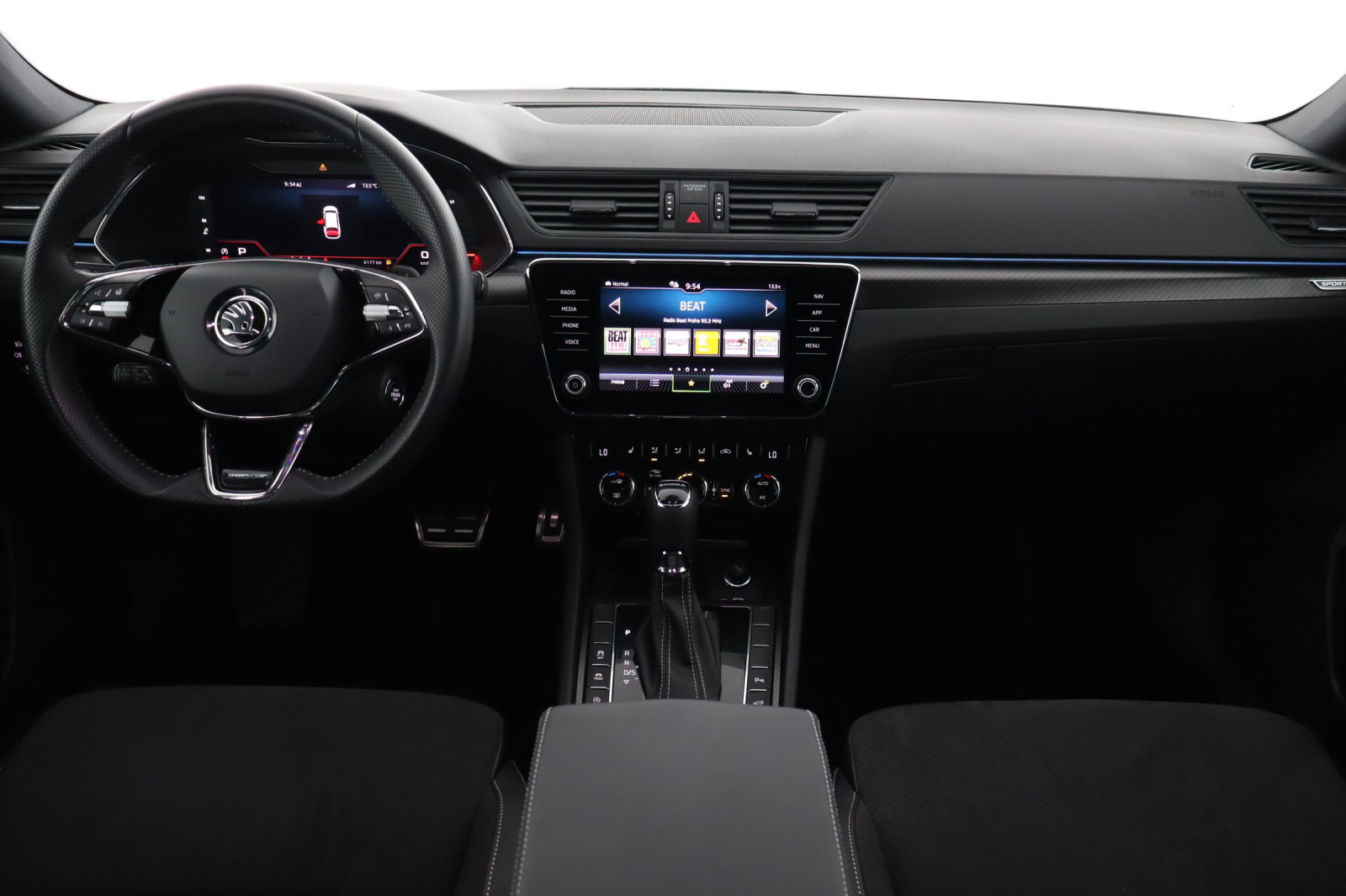 Škoda Superb - 2024