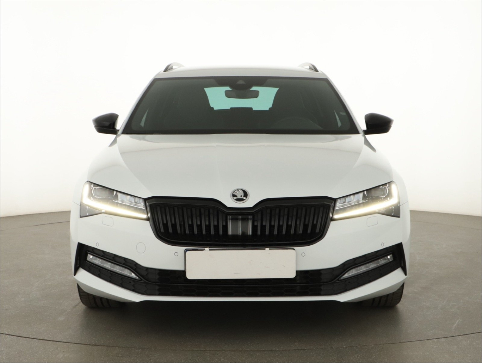 Škoda Superb - 2024