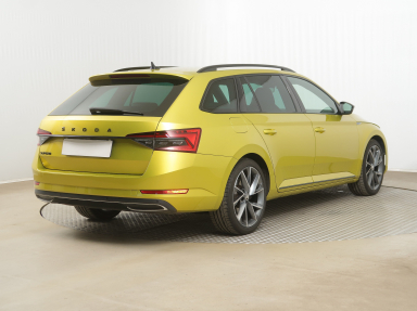 Škoda Superb - 2024