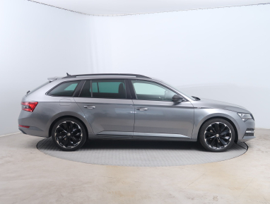 Škoda Superb - 2024