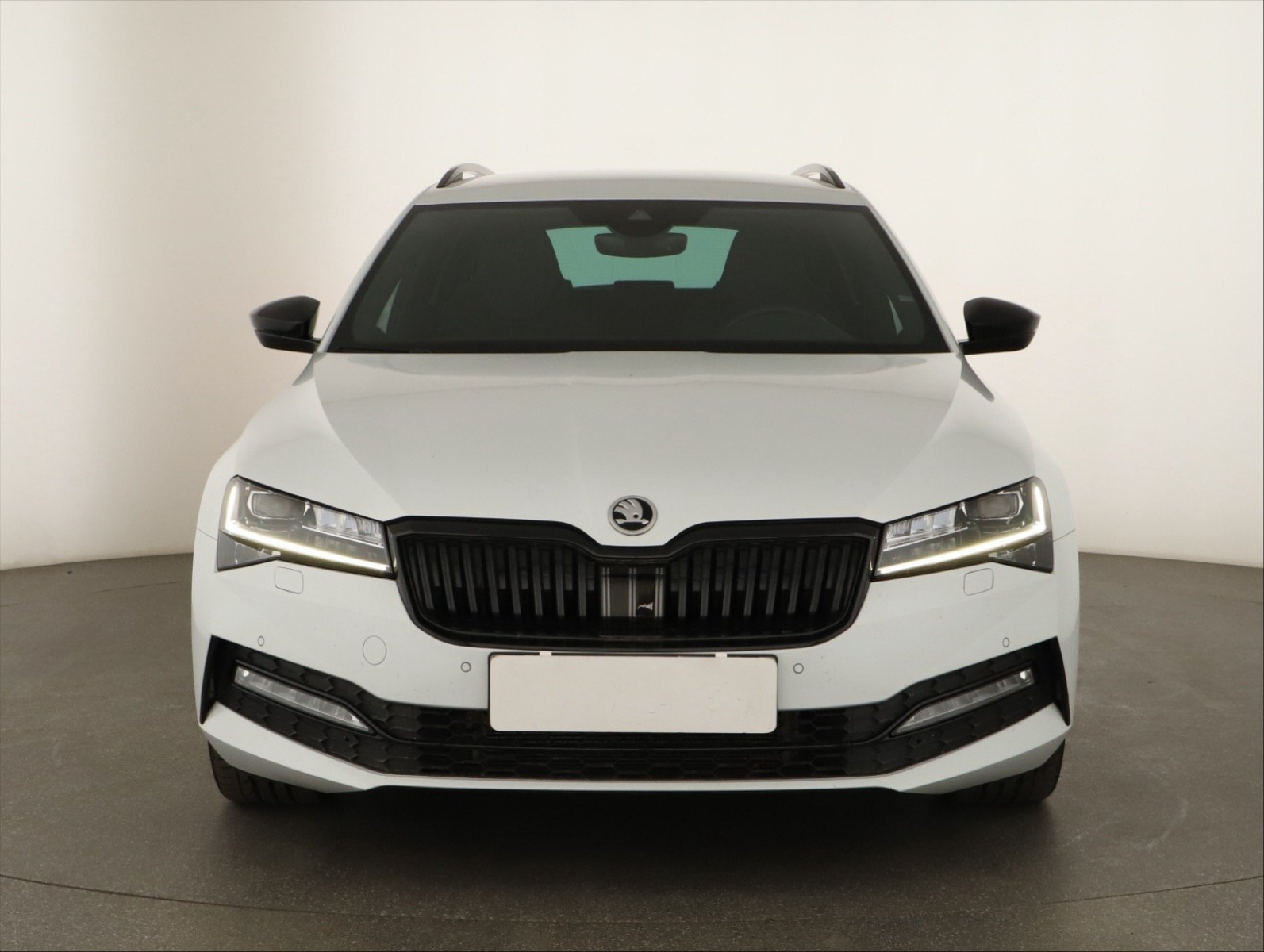 Škoda Superb - 2024