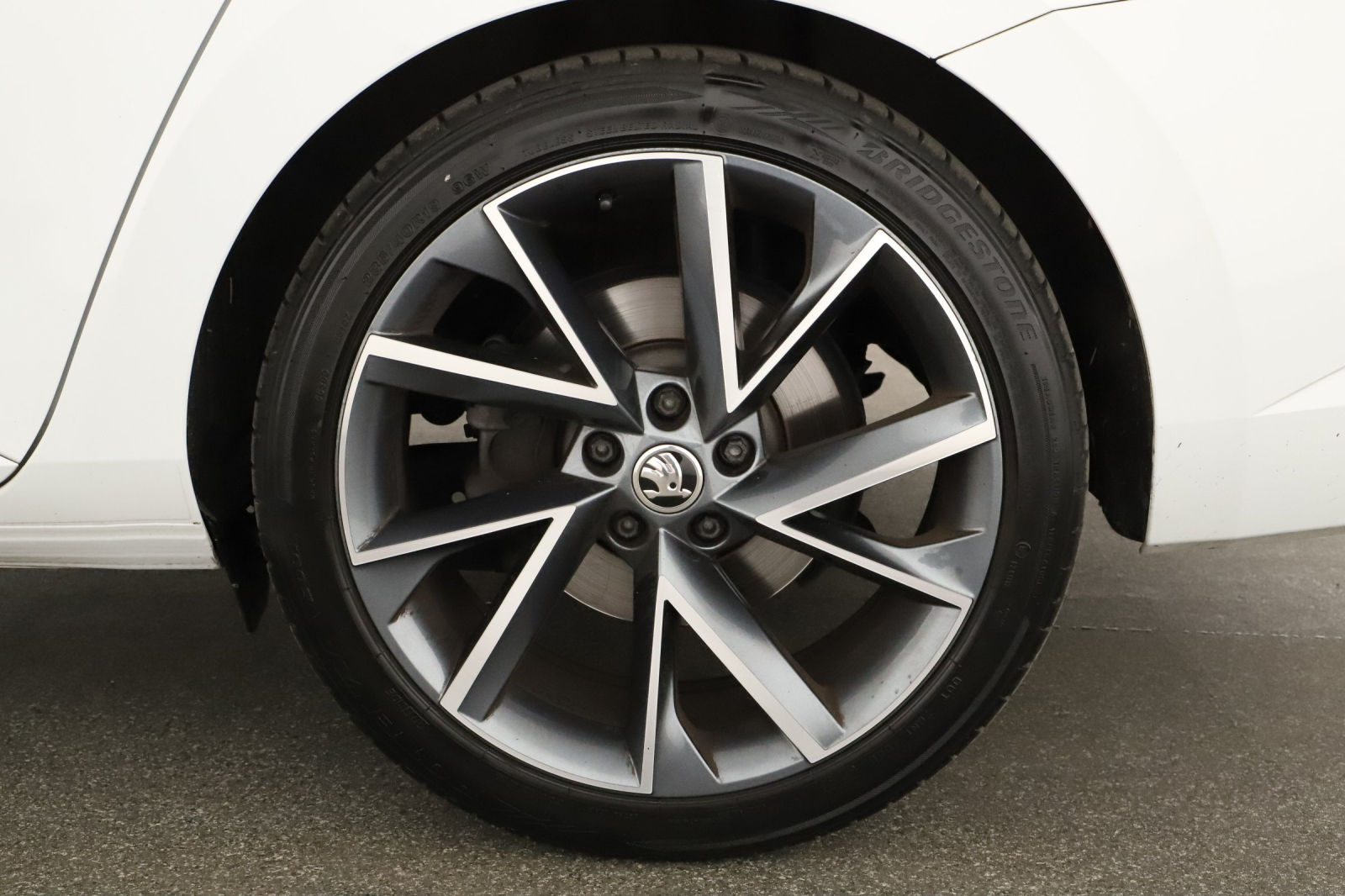 Škoda Superb - 2024