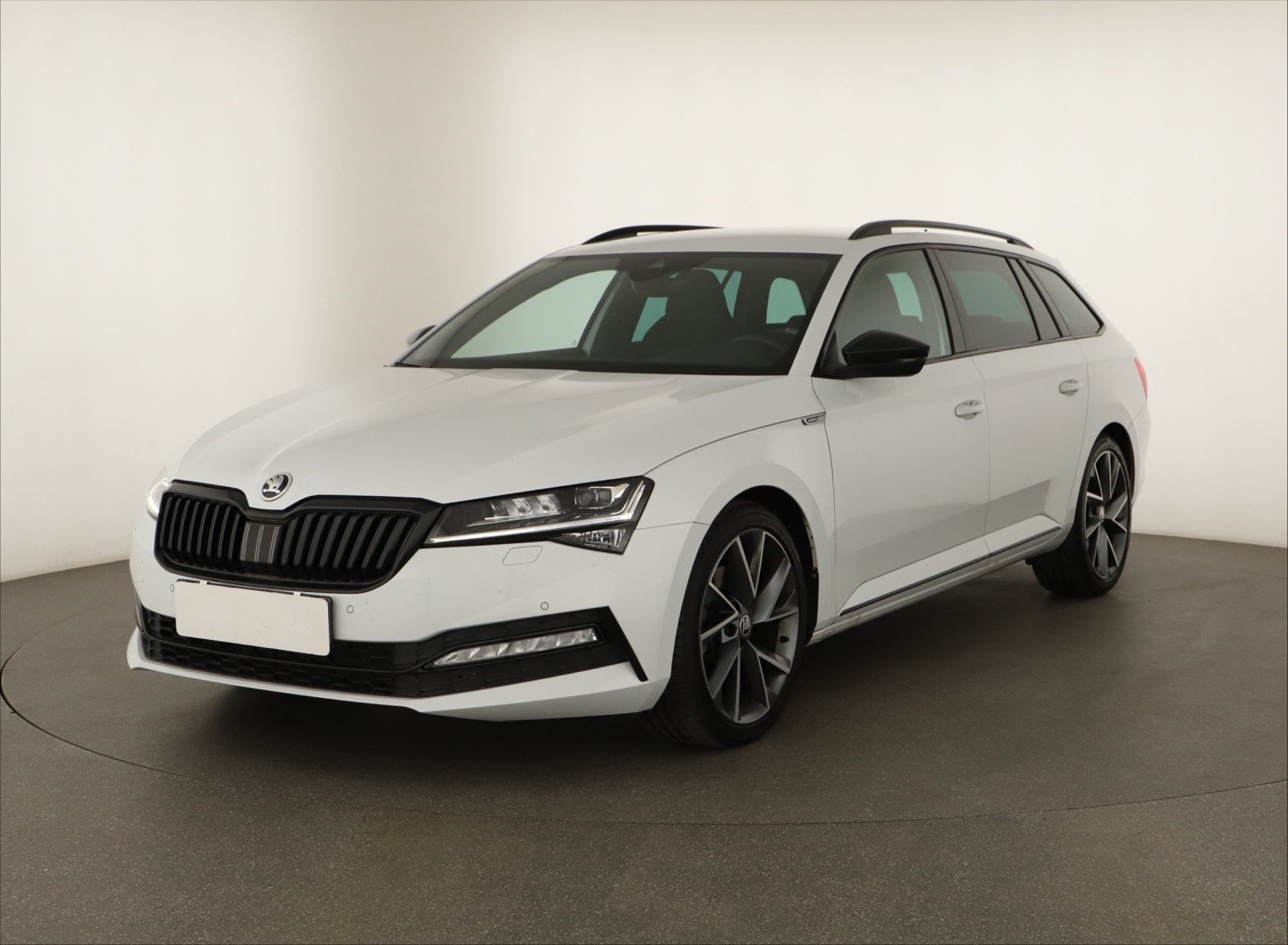 Škoda Superb - 2024