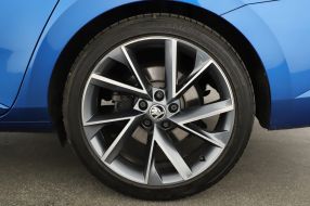 Škoda Superb - 2024