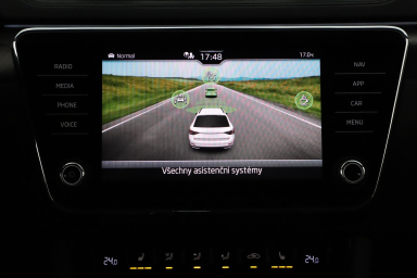 Škoda Superb - 2024