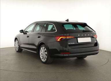 Škoda Octavia - 2023