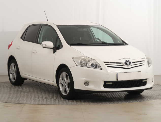 Toyota Auris 2012