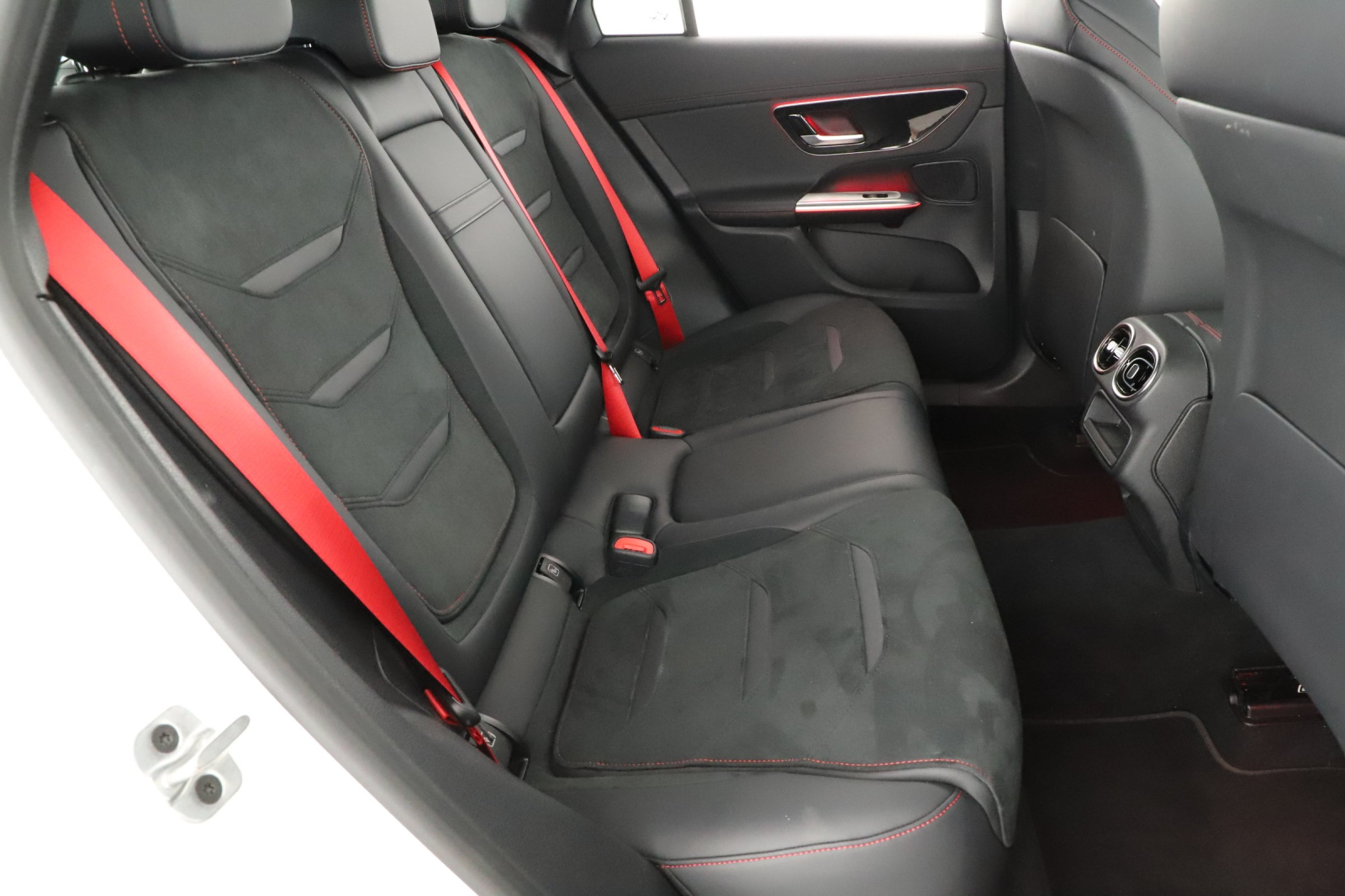 Mercedes-Benz GLC - 2024