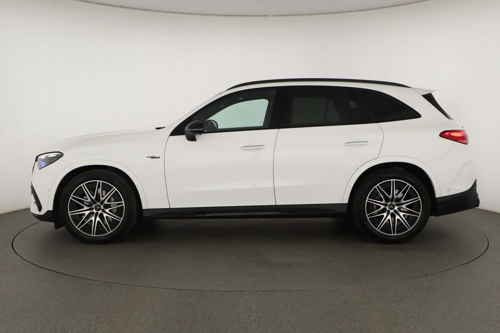 Mercedes-Benz GLC - 2024