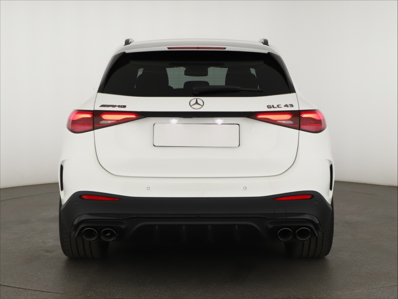 Mercedes-Benz GLC - 2024