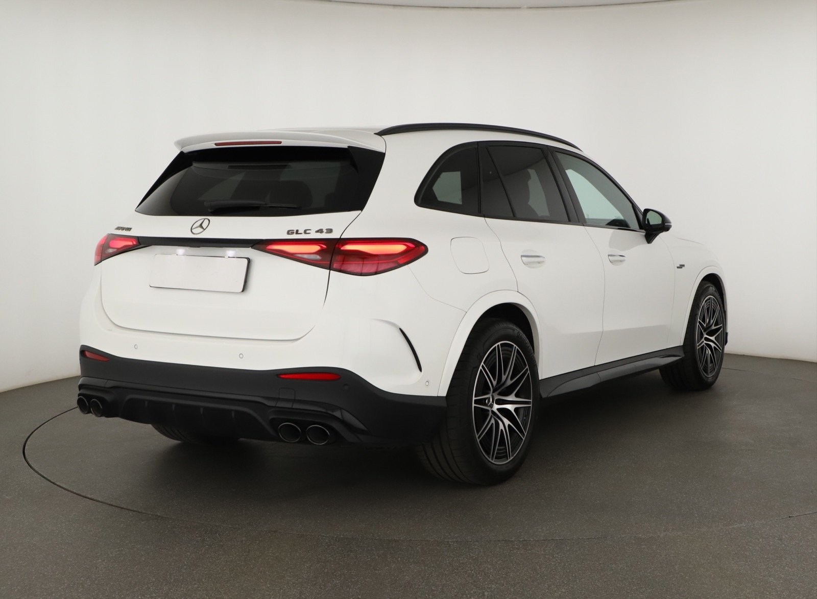 Mercedes-Benz GLC - 2024
