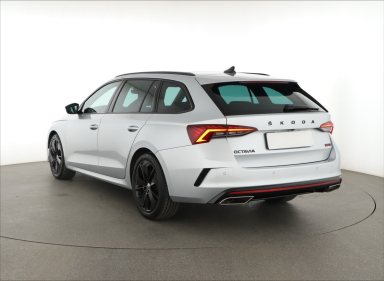 Škoda Octavia - 2023
