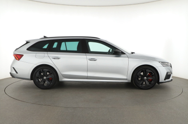Škoda Octavia - 2023