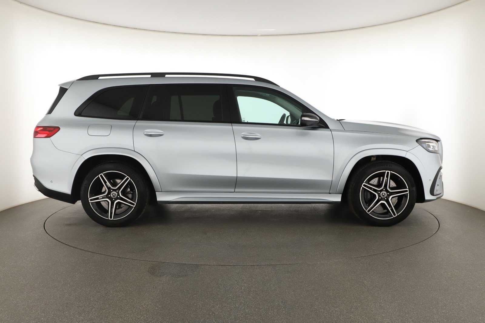 Mercedes-Benz GLS - 2024